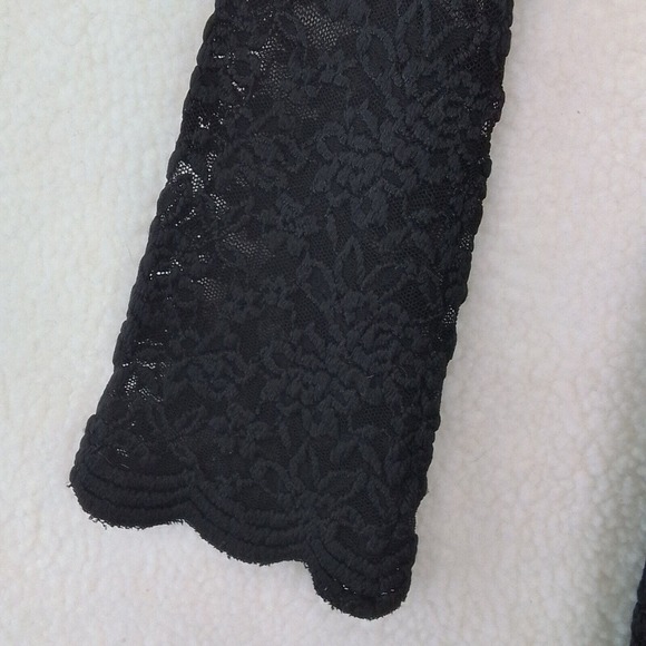 Forever 21 Lace BodyCon Little Black Dress Size Small in Black - Picture 6 of 10